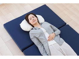 ���� �_�Ŏx����}�b�g���X 3�c�� 8cm�� ������ �Z�~�_�u��