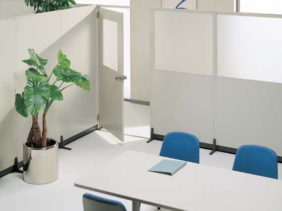 コクヨ品番 PU-GU1115F2H7C4 ユニットパネル　布張上面ガラス W1100xD45xH1535 ユニットパネル