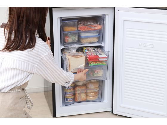 アイリスオーヤマ 前開き冷凍庫 60L ブラック IUSD-6B-Bが27,698