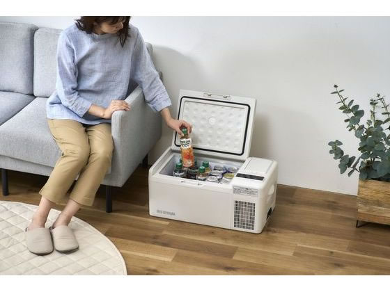 アイリスオーヤマ 充電式ポータブル冷蔵冷凍庫 15L IPD-B2A-Wが48,400