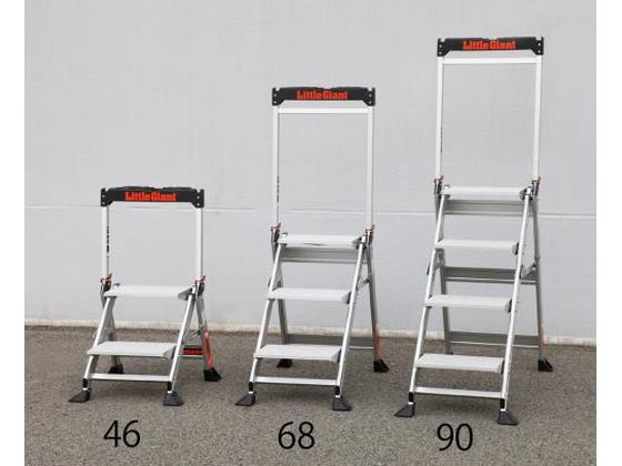 ●段数：３段●最大使用荷重：１７０ｋｇ●サイズ：折りたたみ時：５４０（Ｗ）×１２０（Ｄ）×１０８０（Ｈ）ｍｍ設置時：５４０（Ｗ）×８３０（Ｄ）ｍｍステップ：３５０×２２０ｍｍ全高：１．３６ｍ天板高さ：