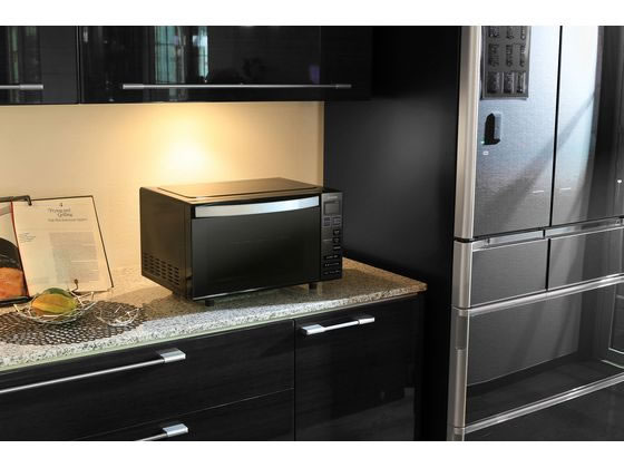 アイリスオーヤマ 電子レンジフラットテーブルミラーガラス 18L IMB