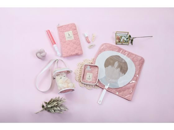 ❄️コアデ 推し活応援グッズ～トワルドジュイ柄シリーズ～ レッド・ピンク　4点　⭕️ ❄️コアデ 推し活応援グッズ～トワルドジュイ柄シリーズ～ レッド