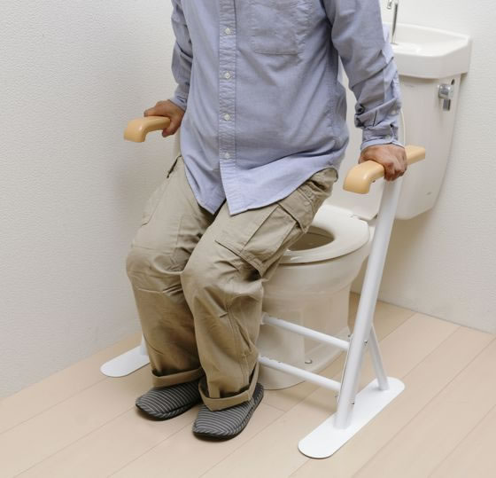 購入者確定済み【新品未開封】トイレ用サポート手すり TRT-64A ホワイト アイリスオーヤマ トイレ用サポート手すり ホワイト TRT-64Aが