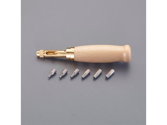 ●全長：１２８ｍｍ●刃サイズ：１．５・２．０・２．５／・３．０・３．５・４．０ｍｍ●先端サイズ：先端外径約８ｍｍ、内径約６ｍｍ ●ケースサイズ：１８６×１０３×３４（Ｈ）ｍｍ●材質：ポンチ：木、真鍮刃