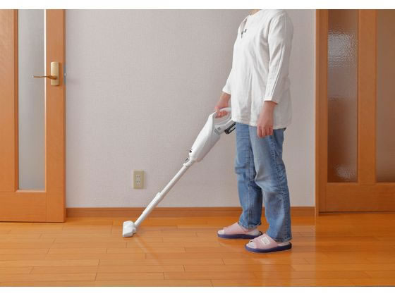 京セラ 充電式スティッククリーナー KBC1800が22,833円 通販